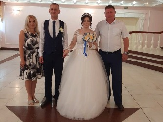 В День семьи, любви и верности Сергей Агапов поздравил молодоженов с бракосочетанием